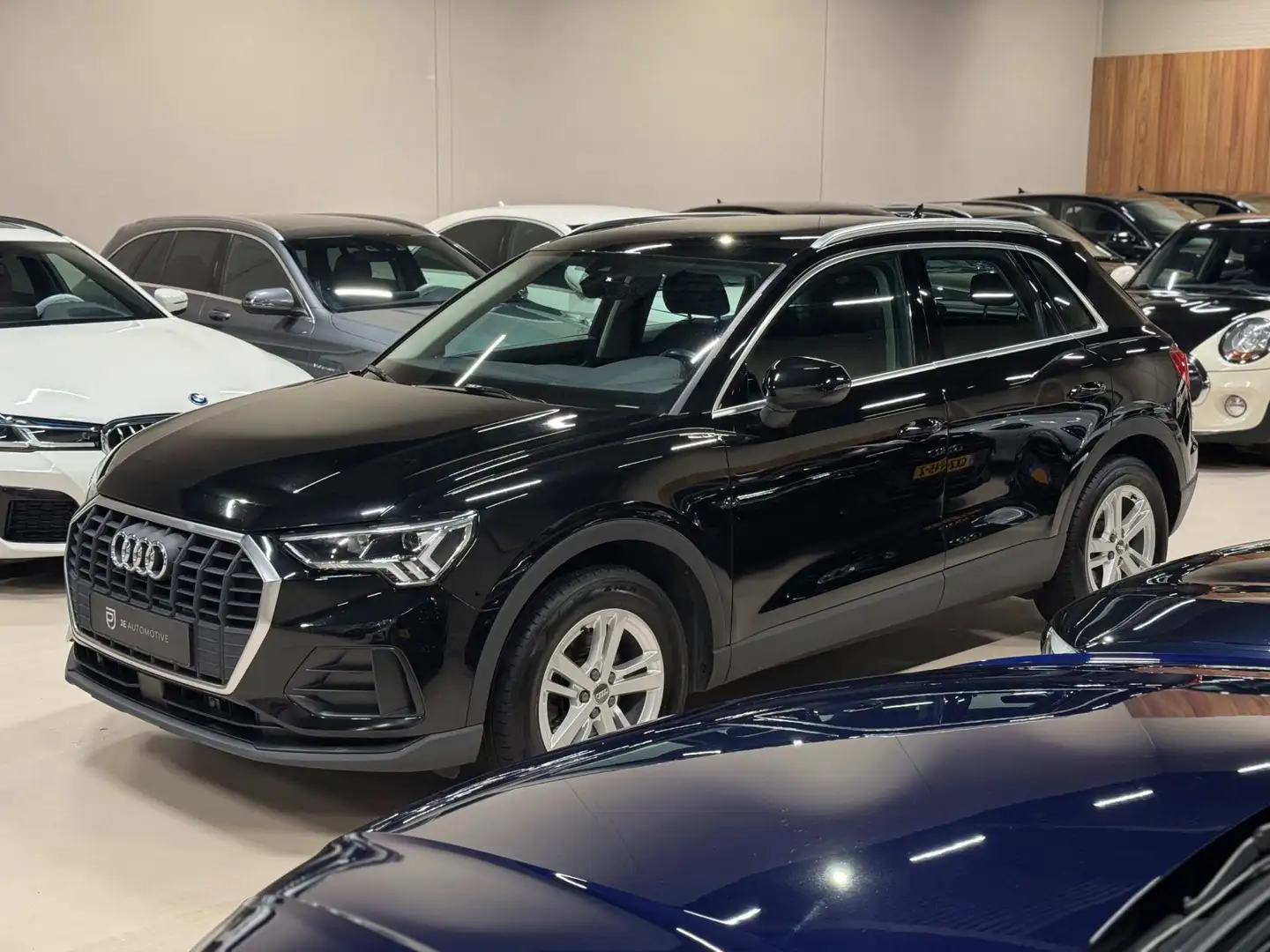 Audi Q3 35 TFSI 150PK S-Tronic, Virtual Cockpit, Apple Car Zwart - 1