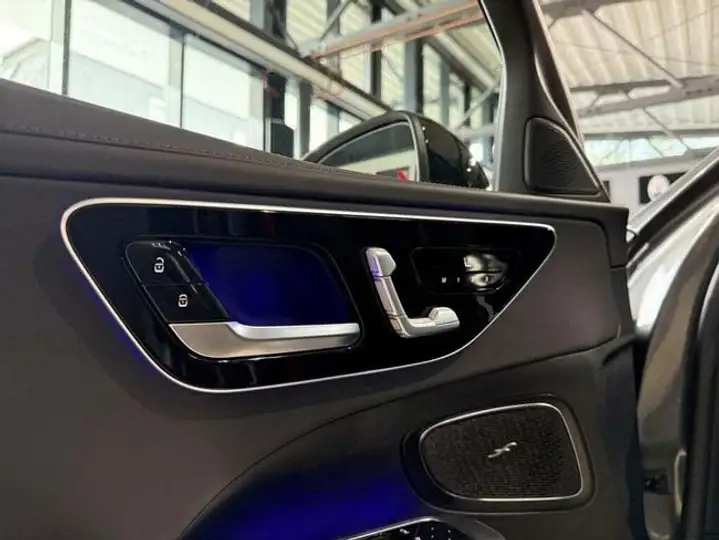 Mercedes-Benz Clase C 2023, foto 26