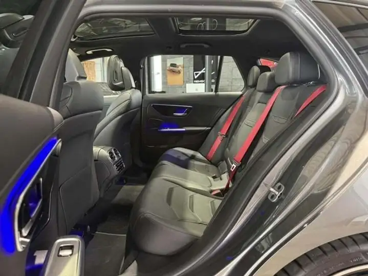 Mercedes-Benz Clase C 2023, foto 25