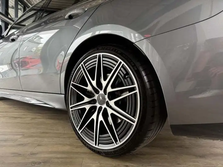 Mercedes-Benz Clase C 2023, foto 12
