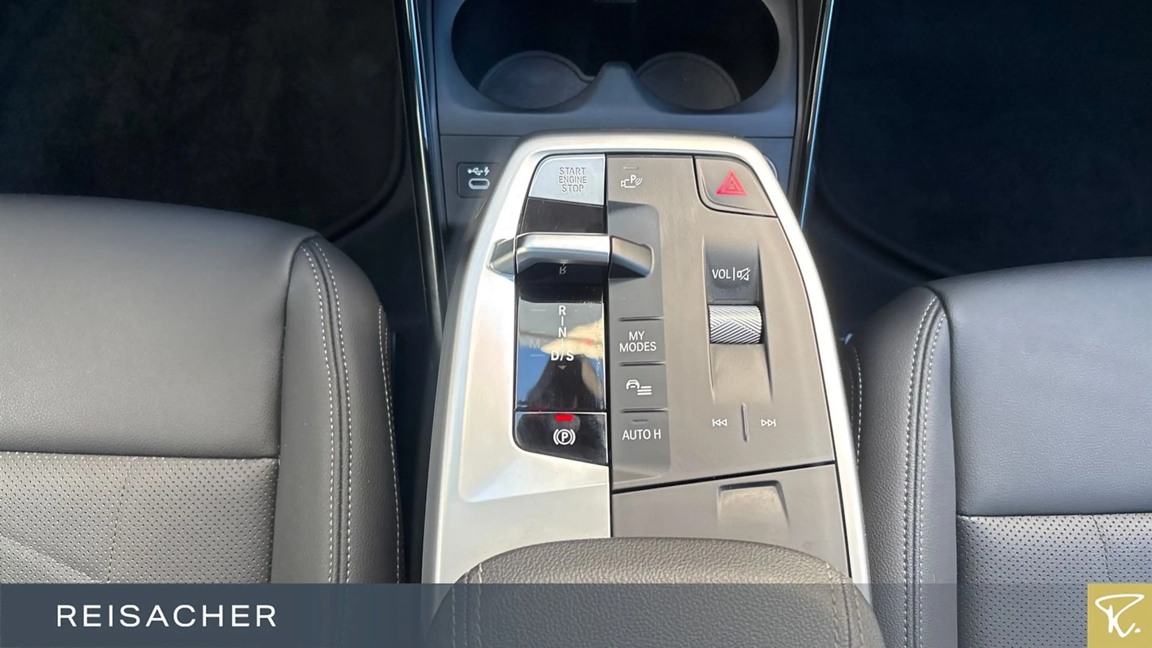 BMW 225 225e A xDrive Active Tourer Luxury Line,Pano,AHK — photo 11