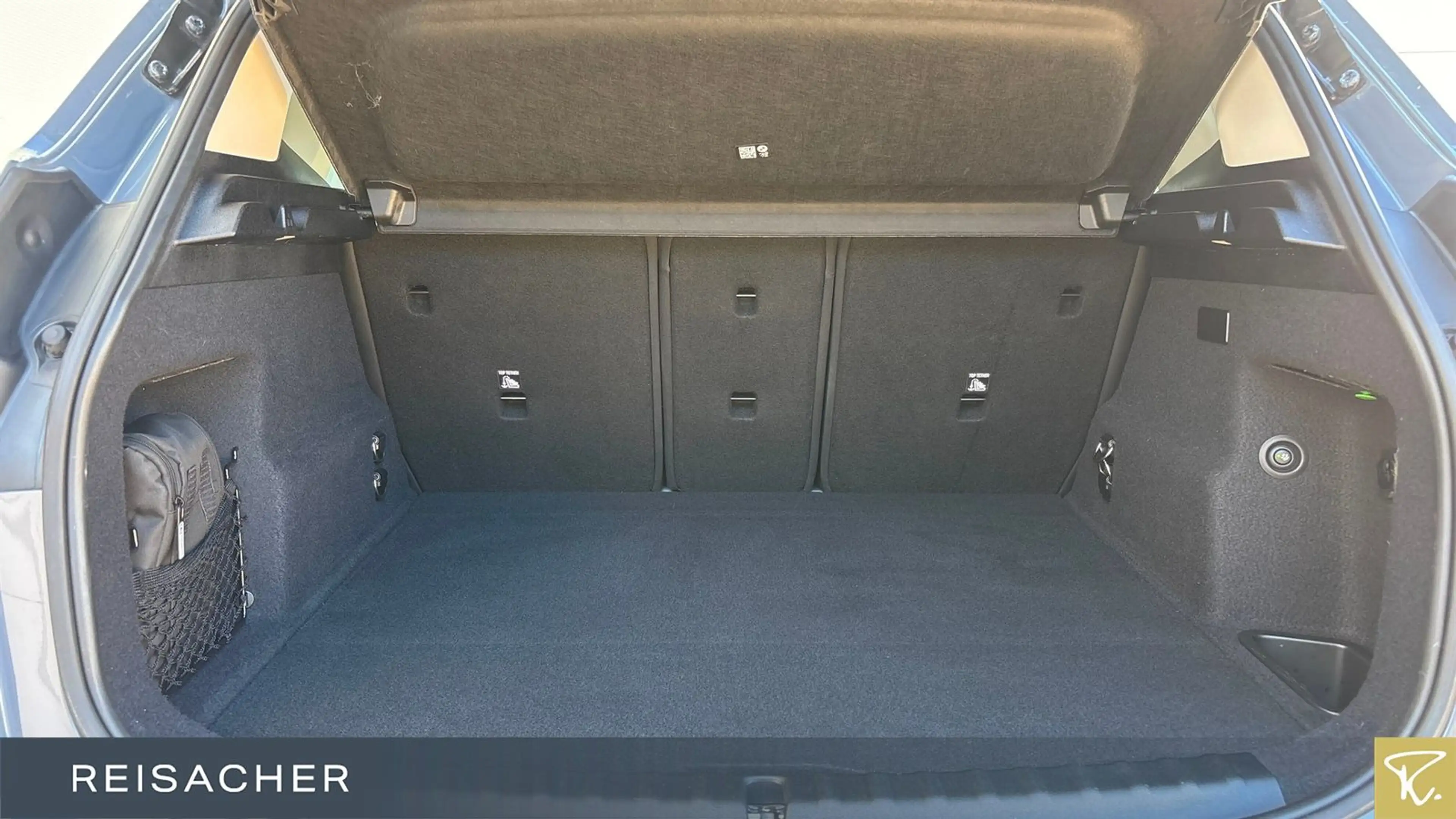 BMW 225 225e A xDrive Active Tourer Luxury Line,Pano,AHK — photo 10