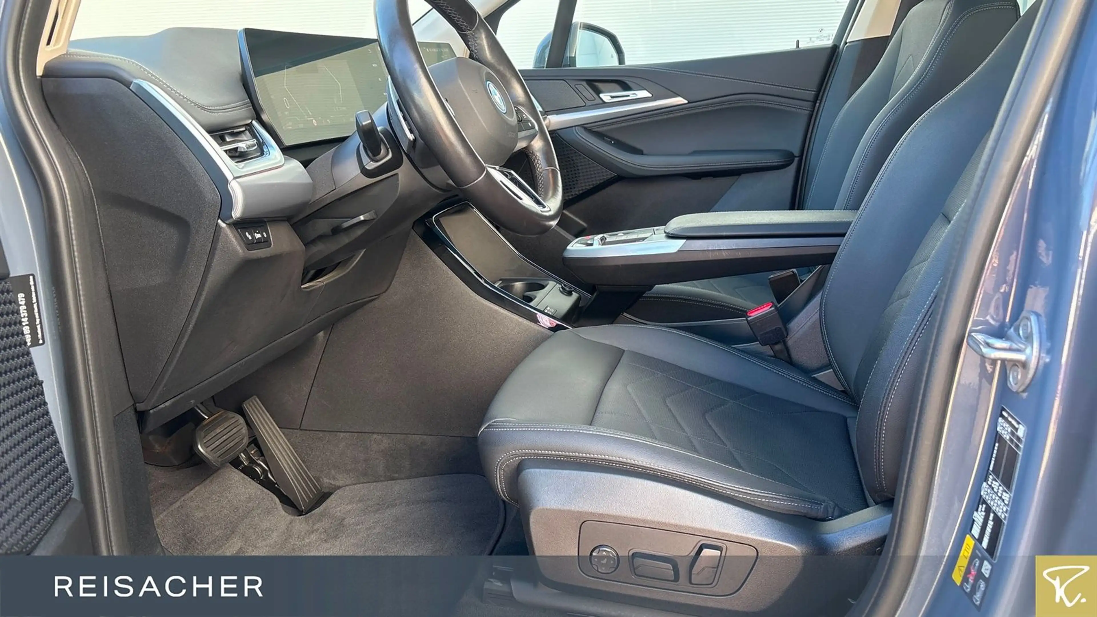 BMW 225 225e A xDrive Active Tourer Luxury Line,Pano,AHK — photo 4