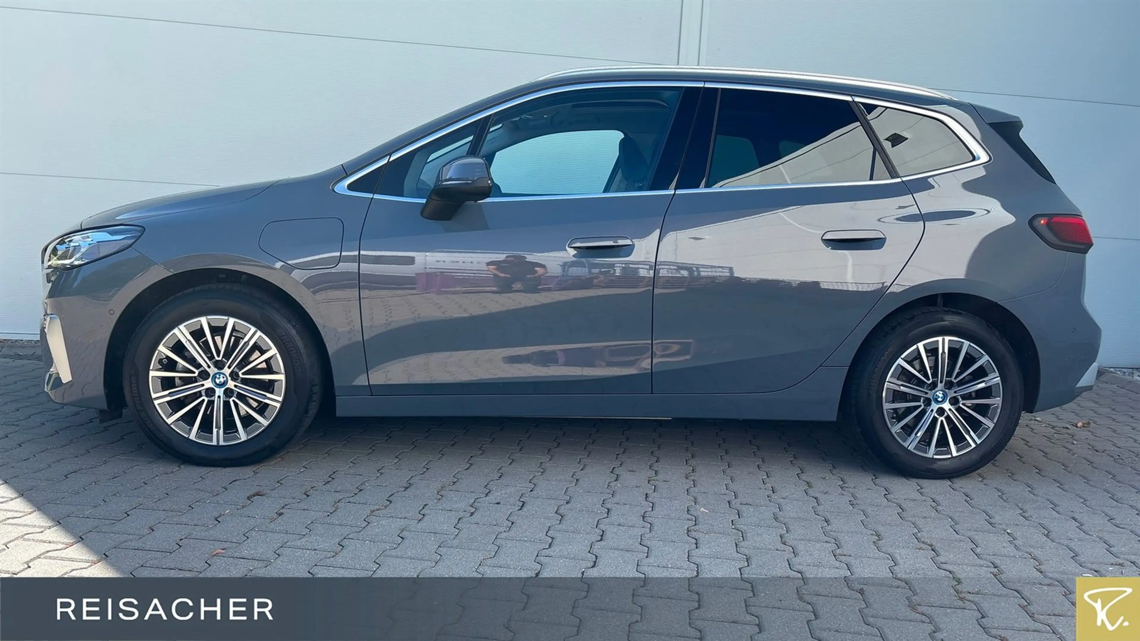 BMW 225 225e A xDrive Active Tourer Luxury Line,Pano,AHK — photo 9