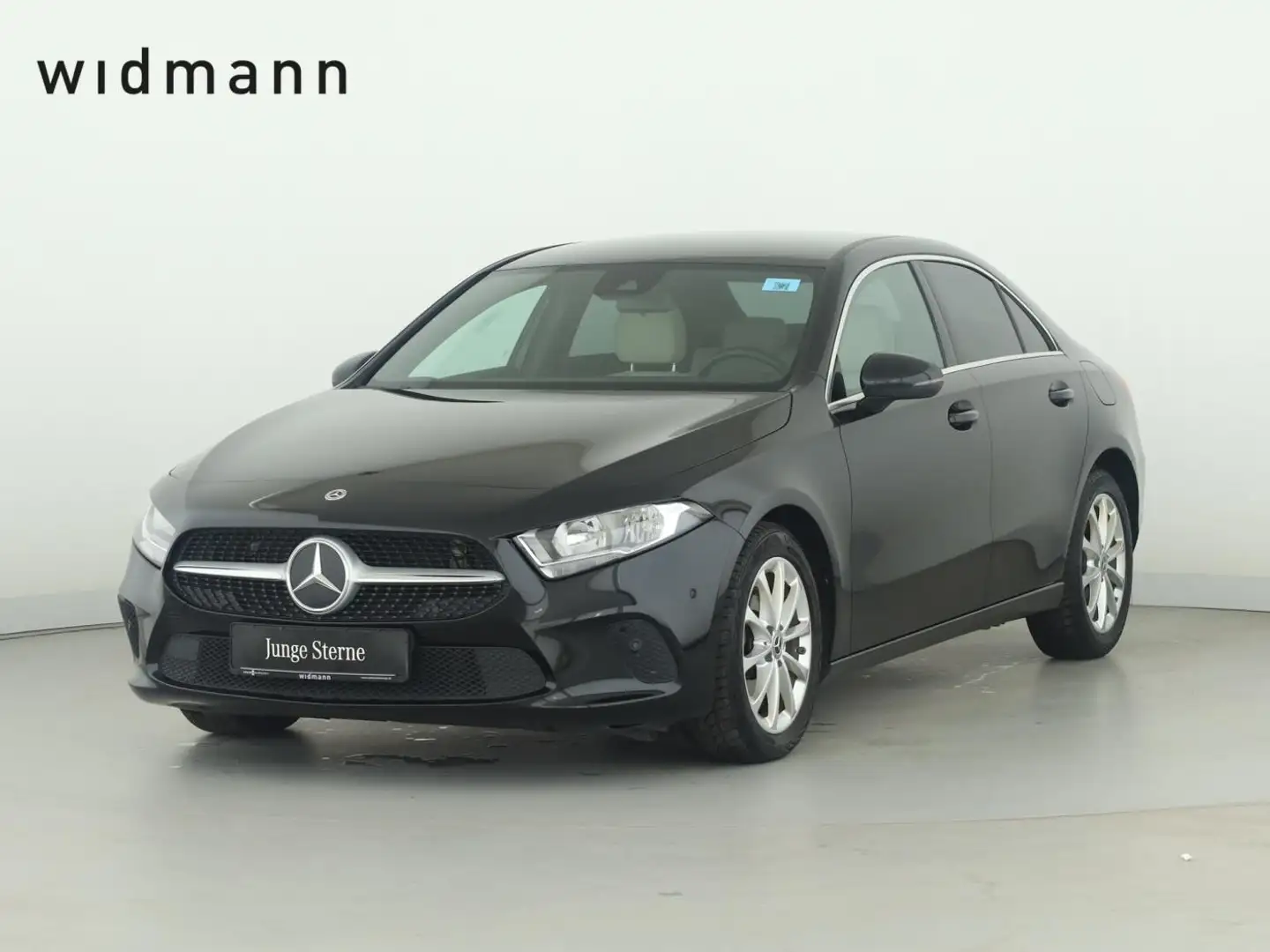 Mercedes-Benz A 180 d Lim *Automatik*PTS*Navigation*SHZ*SpurH* Noir - 1