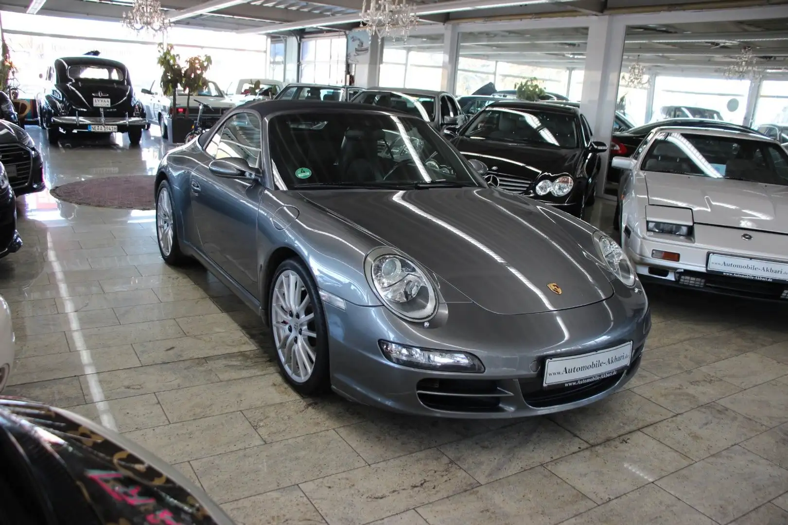 Porsche 911 Carrera S Cabrio Grau - 2