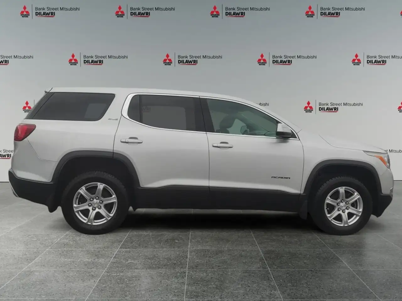 GMC Acadia снимка GMC Acadia