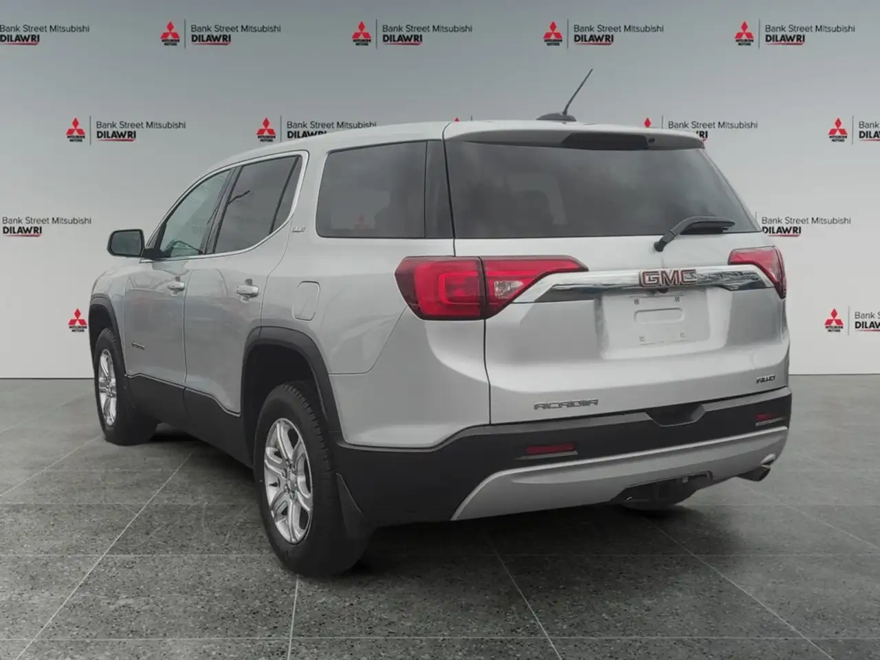 GMC Acadia снимка GMC Acadia