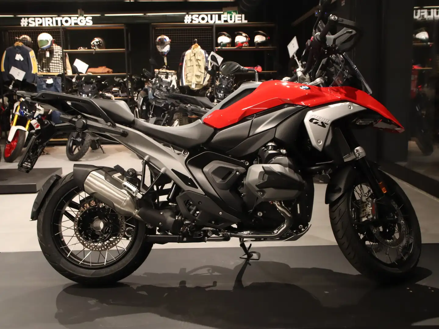 BMW R 1300 GS Piros - 1