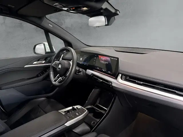BMW 2 Series view 12
