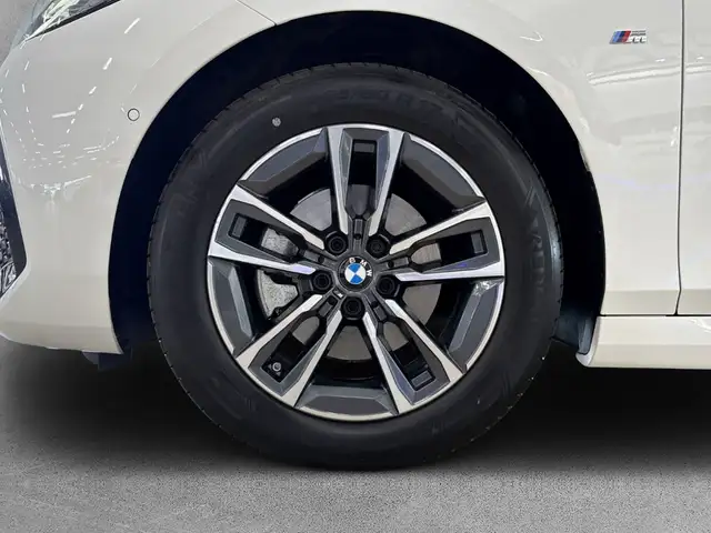 BMW 2 Series view 7