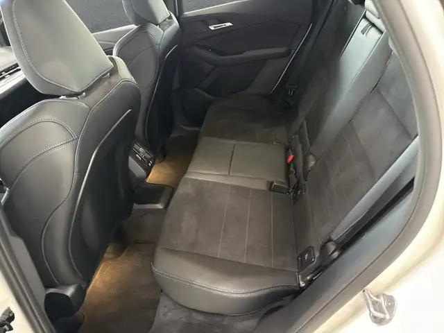 BMW 2 Series view 13
