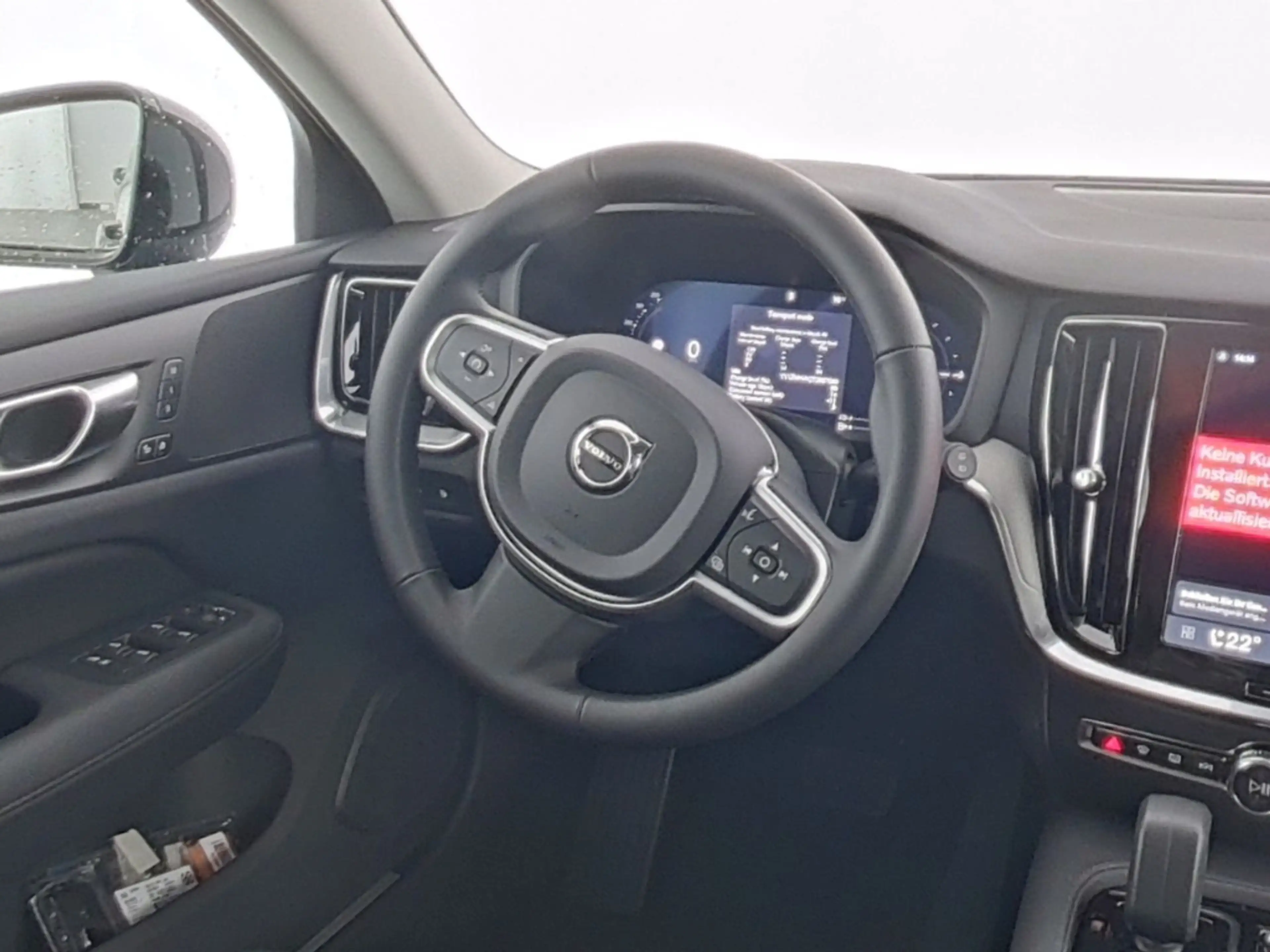 Volvo V60 T6 AWD Core Recharge Plug-In Hybrid StandHZG ACC M — photo 14