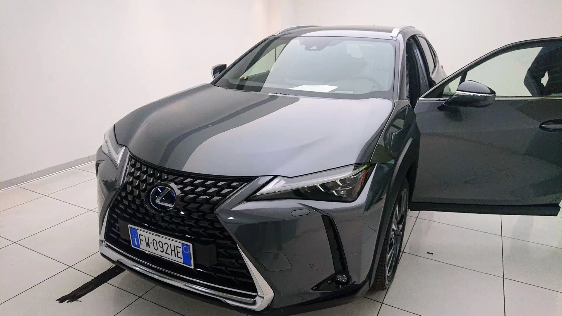 Lexus UX 250h 2.0 Luxury 4wd cvt Nero - 1