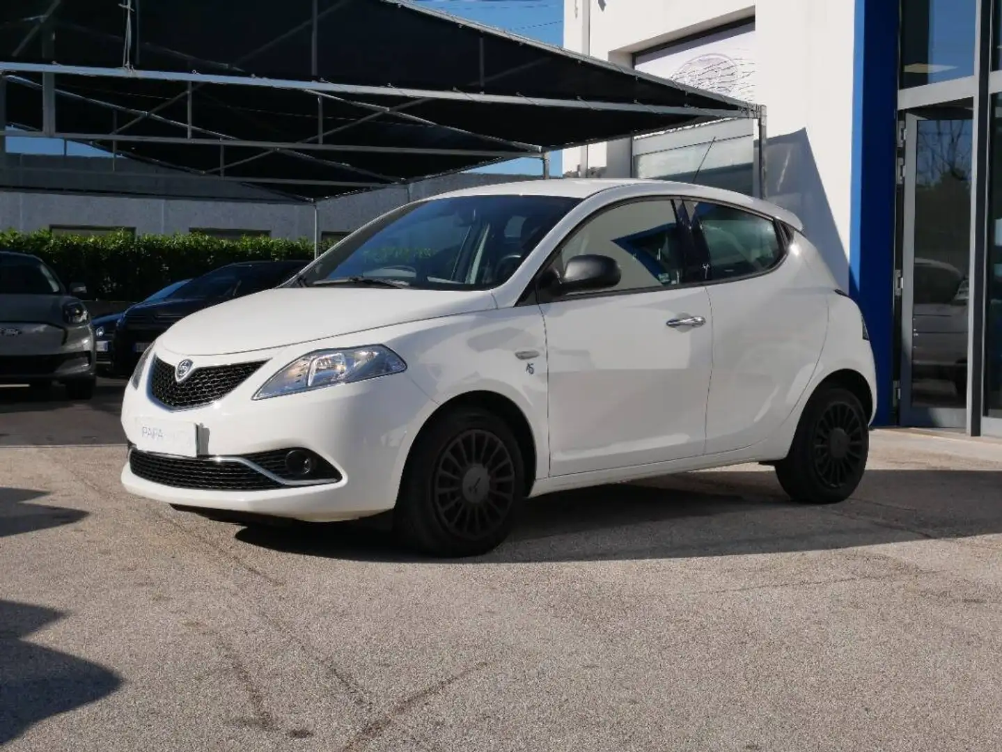 Lancia Ypsilon 1.2 Silver 69cv Blanc - 1
