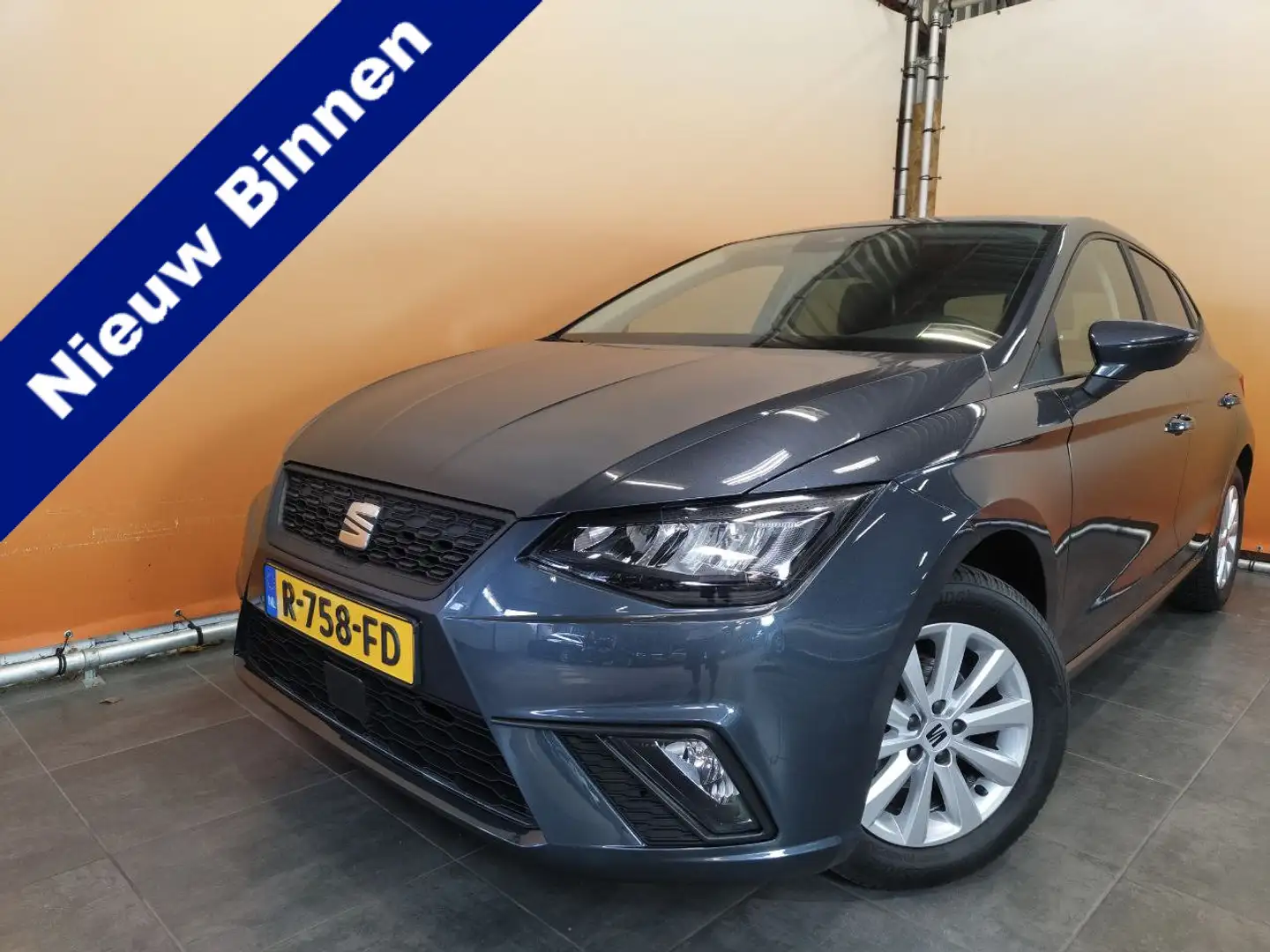 SEAT Ibiza 1.0 MPI Style 5 deurs | carplay | lmv Gris - 1