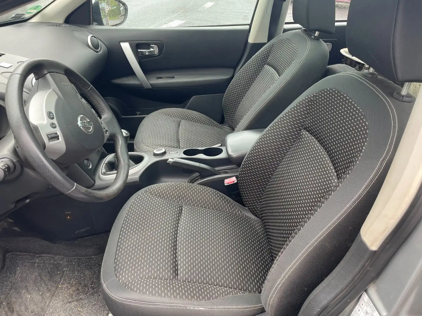Nissan Qashqai Acenta 4X4 Silber - 2