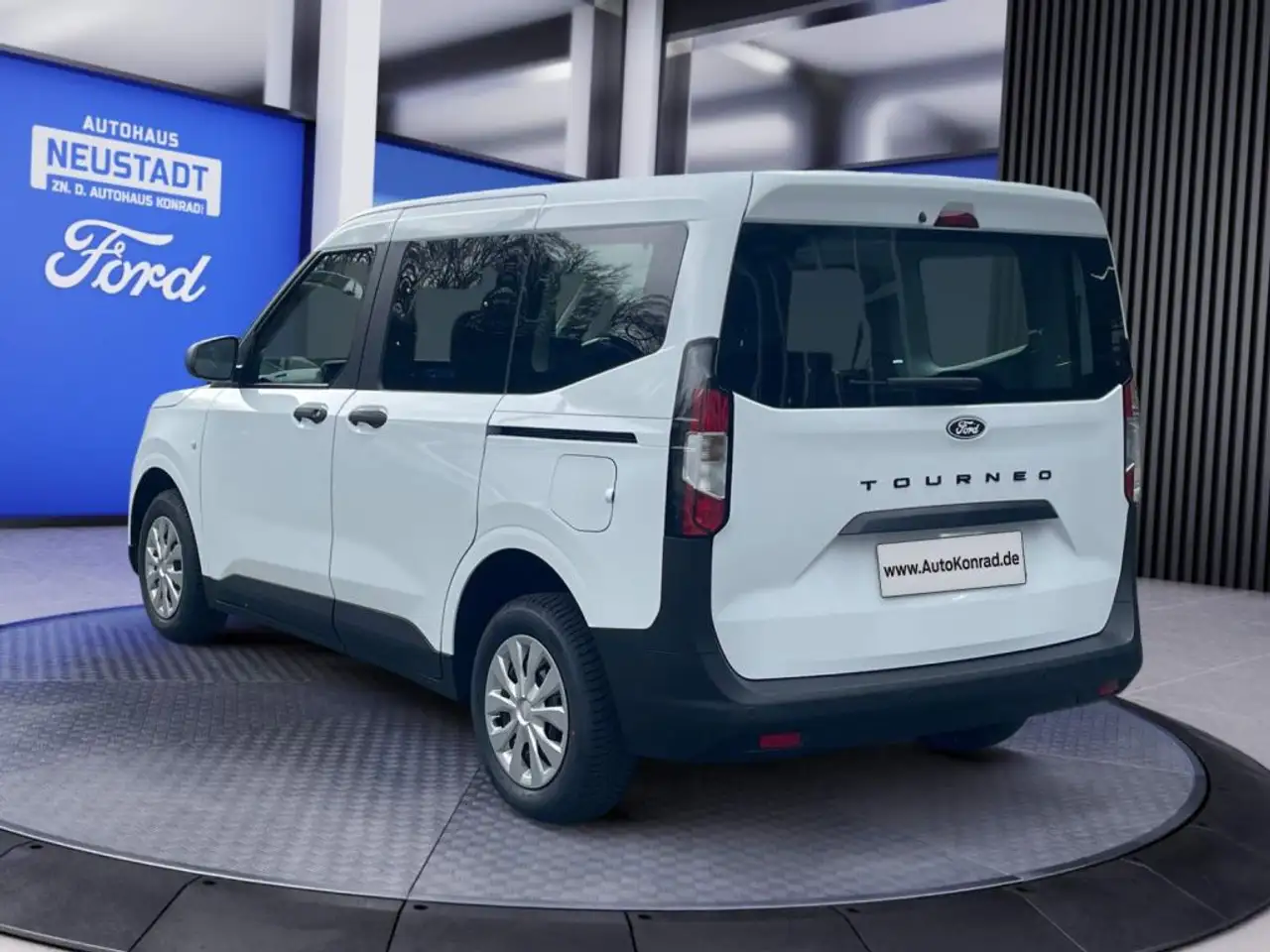 Ford Tourneo Courier 2026