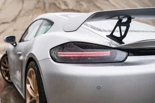 Porsche 718 Cayman view 14