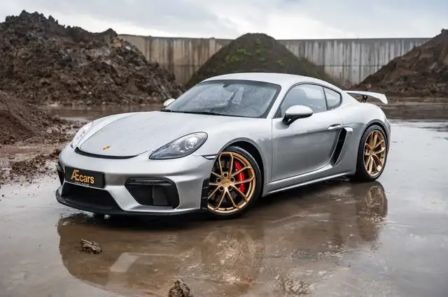 Porsche 718 Cayman view 2
