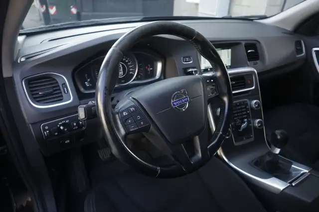 Volvo V60 view 15