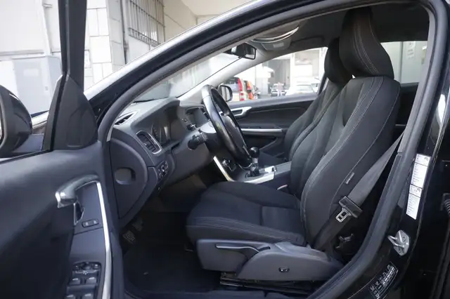Volvo V60 view 18