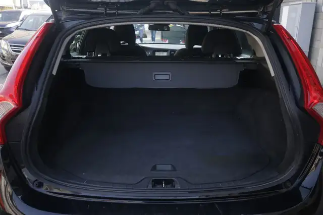 Volvo V60 view 19