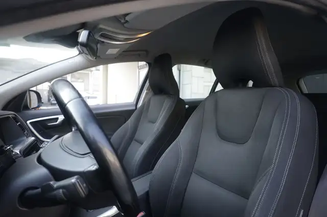 Volvo V60 view 17