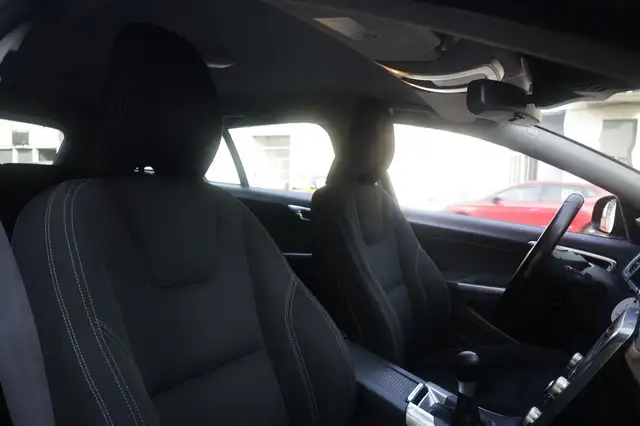 Volvo V60 view 6