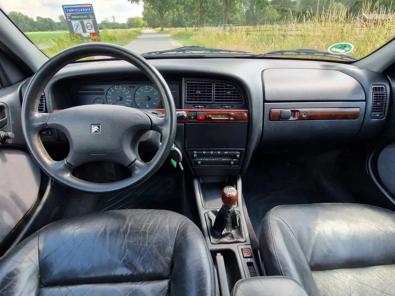 Citroen Xantia 1.8i-16V Millésime vol leder en airco, foto 10