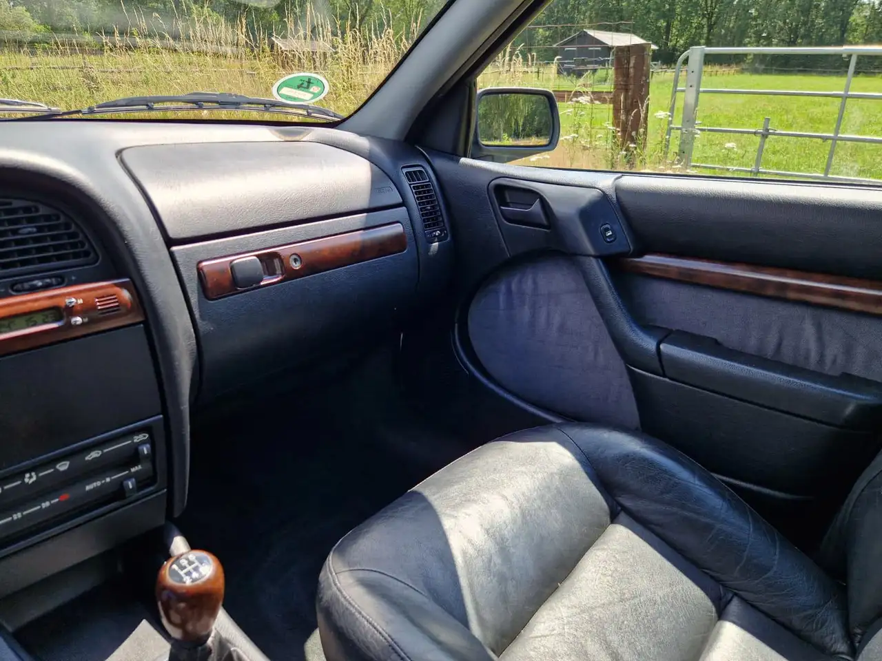 Citroen Xantia 1.8i-16V Millésime vol leder en airco, foto 12