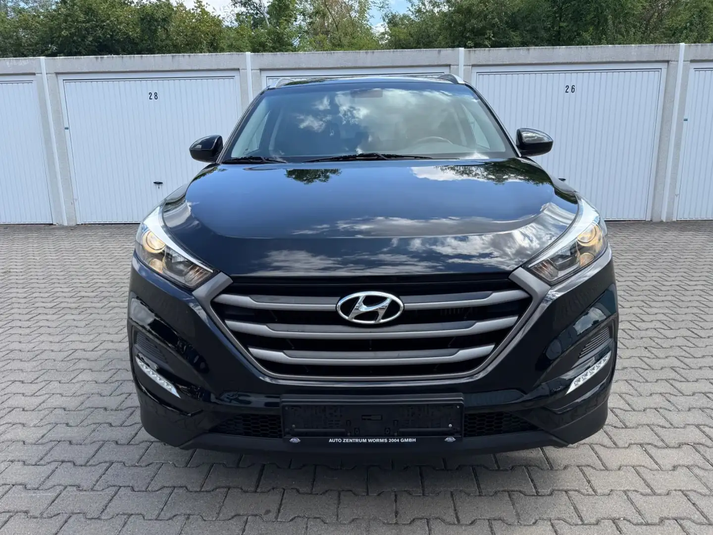 Hyundai TUCSON Style 4WD *1.Hand*Euro6*AHK*Klimaaut.* Negru - 2