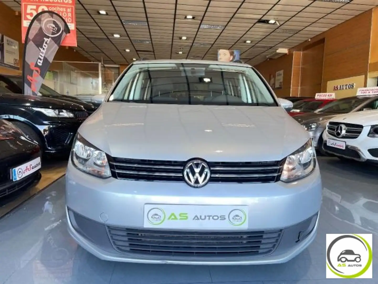 Volkswagen Touran 1.6TDI Edition 105 Plateado - 2
