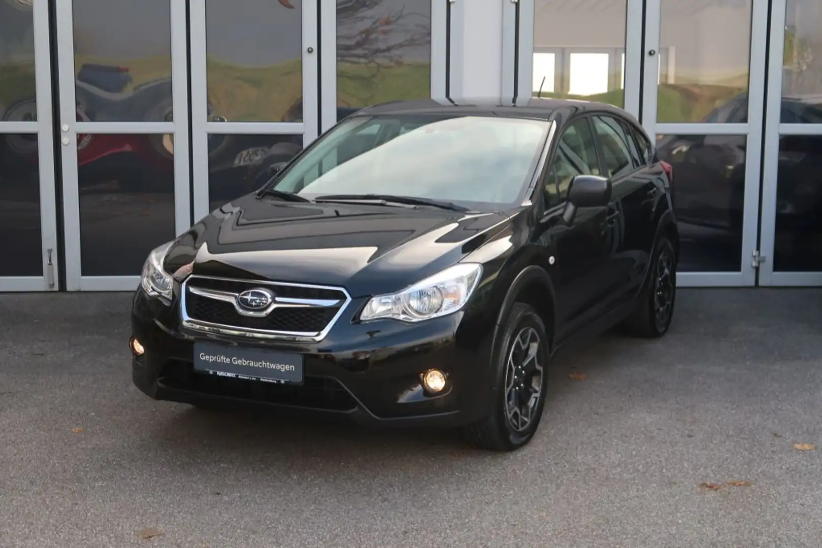 Subaru XV 1.6i Active mit Winter Paket Schwarz - 2