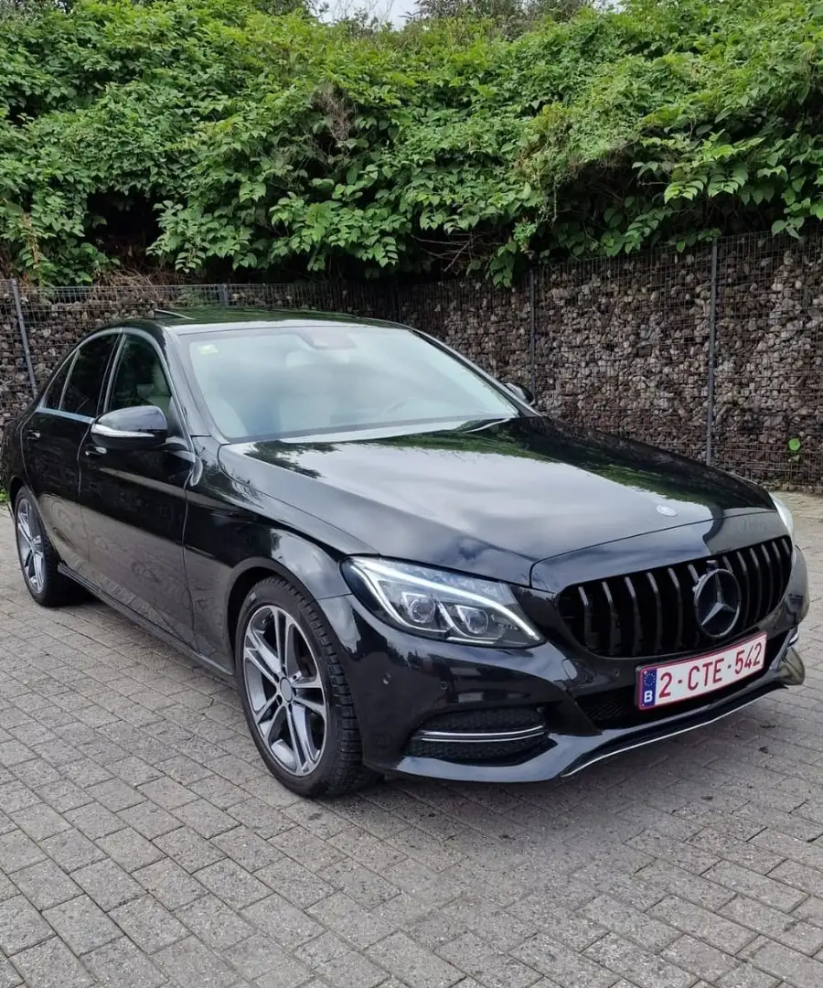 Mercedes-Benz 220 Cuir
Pagaies
Jantes
Vitres teintées
etc. Euro 6 b - 1