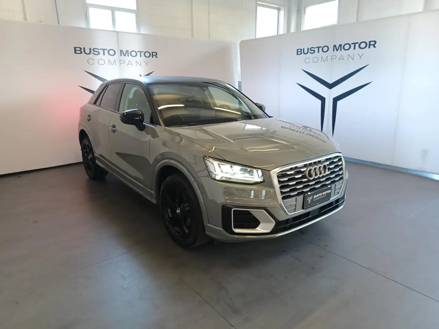 Audi Q2 1.0 TFSI S tronic Sport Grigio - 1
