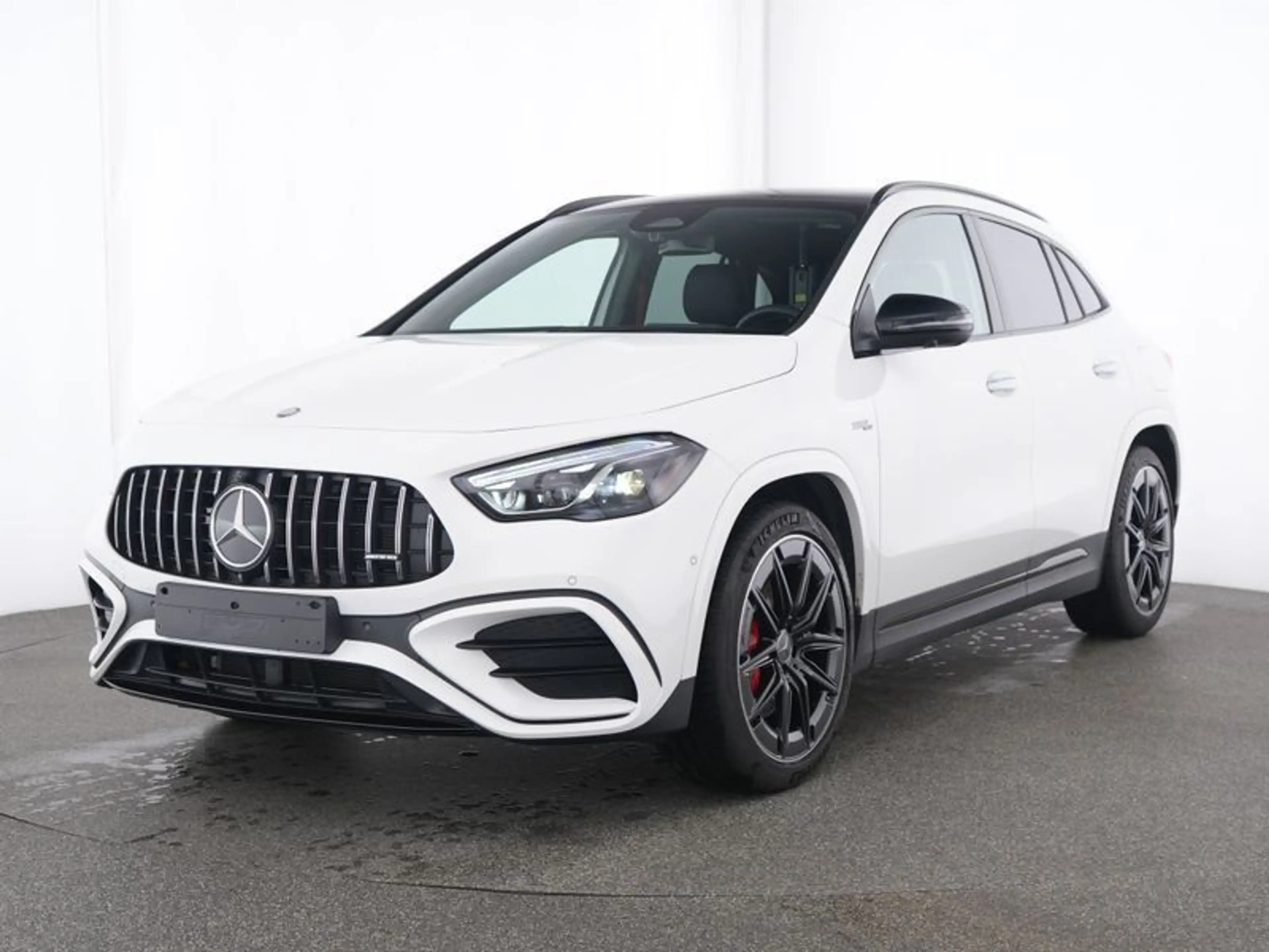 Mercedes-Benz GLA 35 AMG 4M NIGHT+PANO+AHK+HUD+MEMORY+FAHRASSI — photo 14