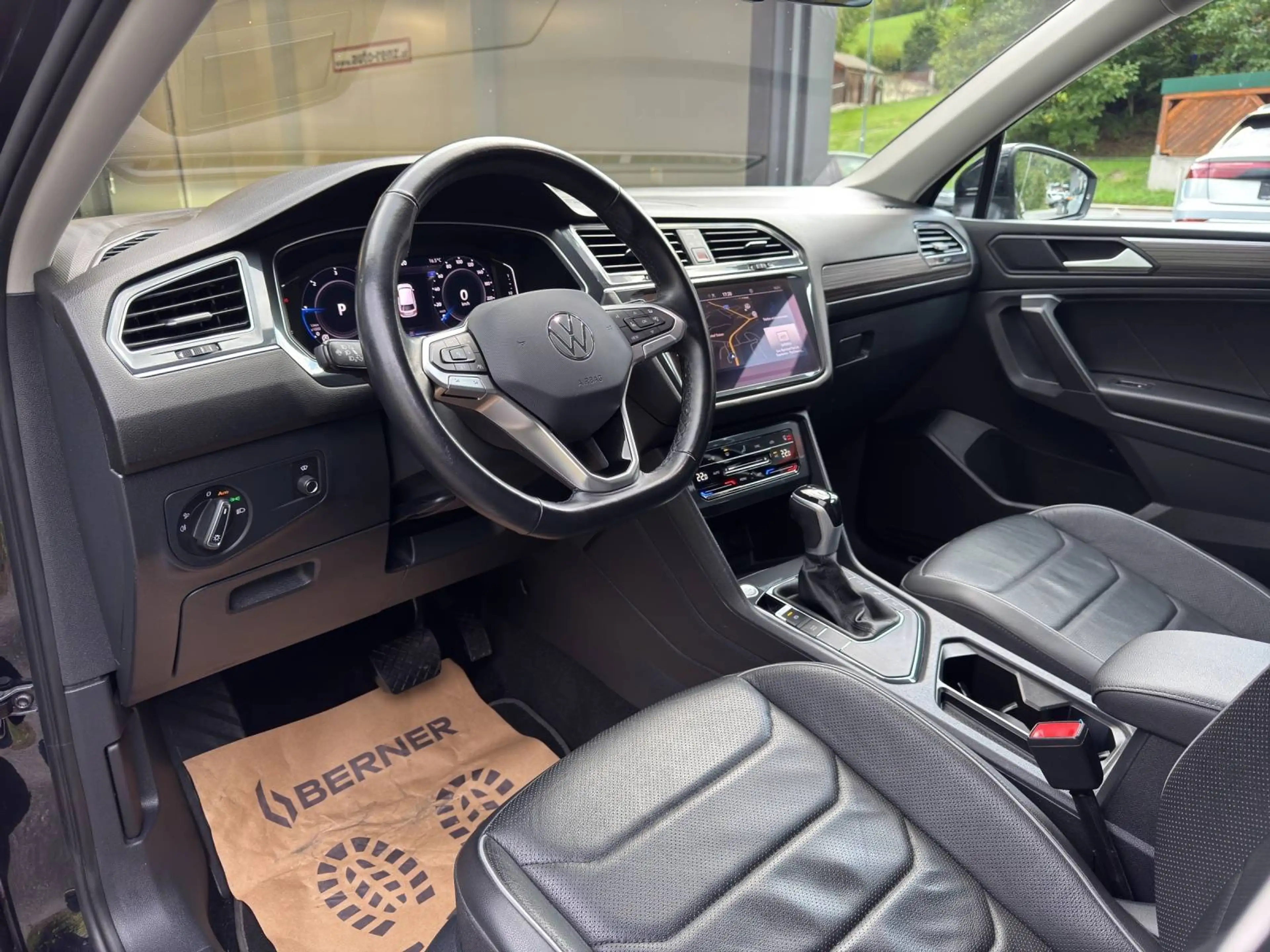 Volkswagen Tiguan Allspace Life DSG Top Ausstattung — photo 12