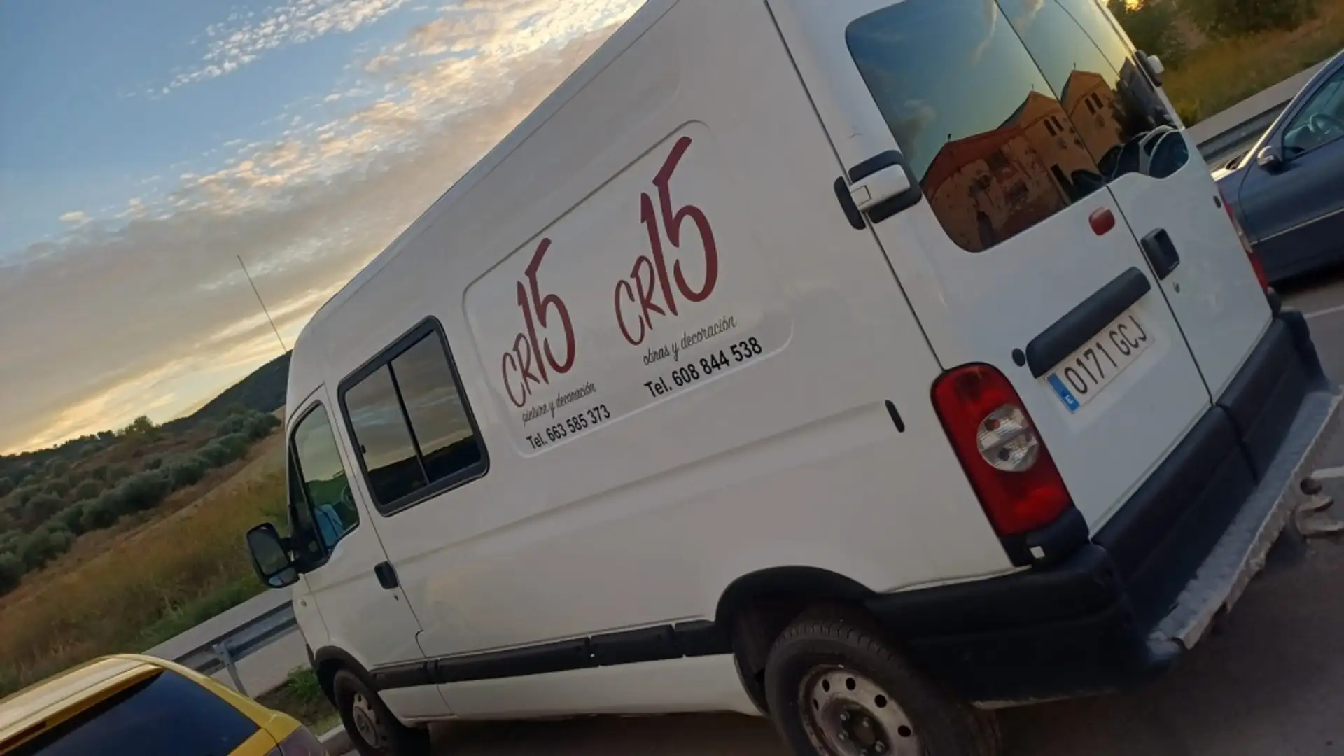 Renault Master 2.5dCi Com9 3500 Medio Sobr. 150 Blanco - 1