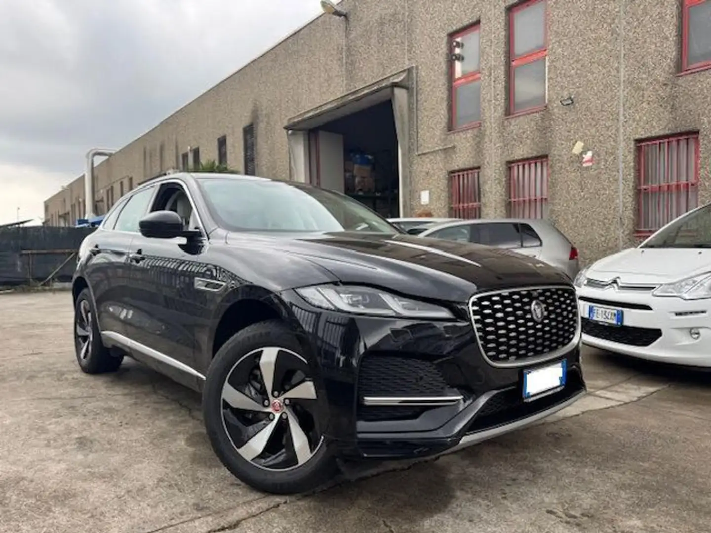 Jaguar F-Pace 2.0 D 163 CV AWD aut. S Nero - 1