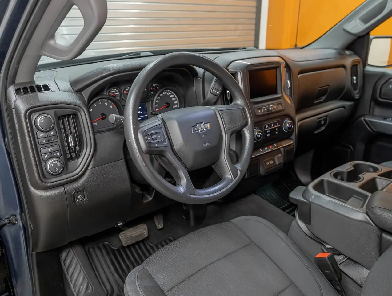 Chevrolet Silverado 1500 снимка Chevrolet Silverado 1500