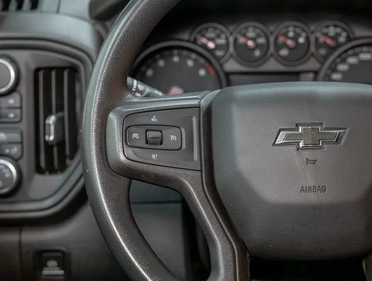 Chevrolet Silverado 1500 снимка Chevrolet Silverado 1500