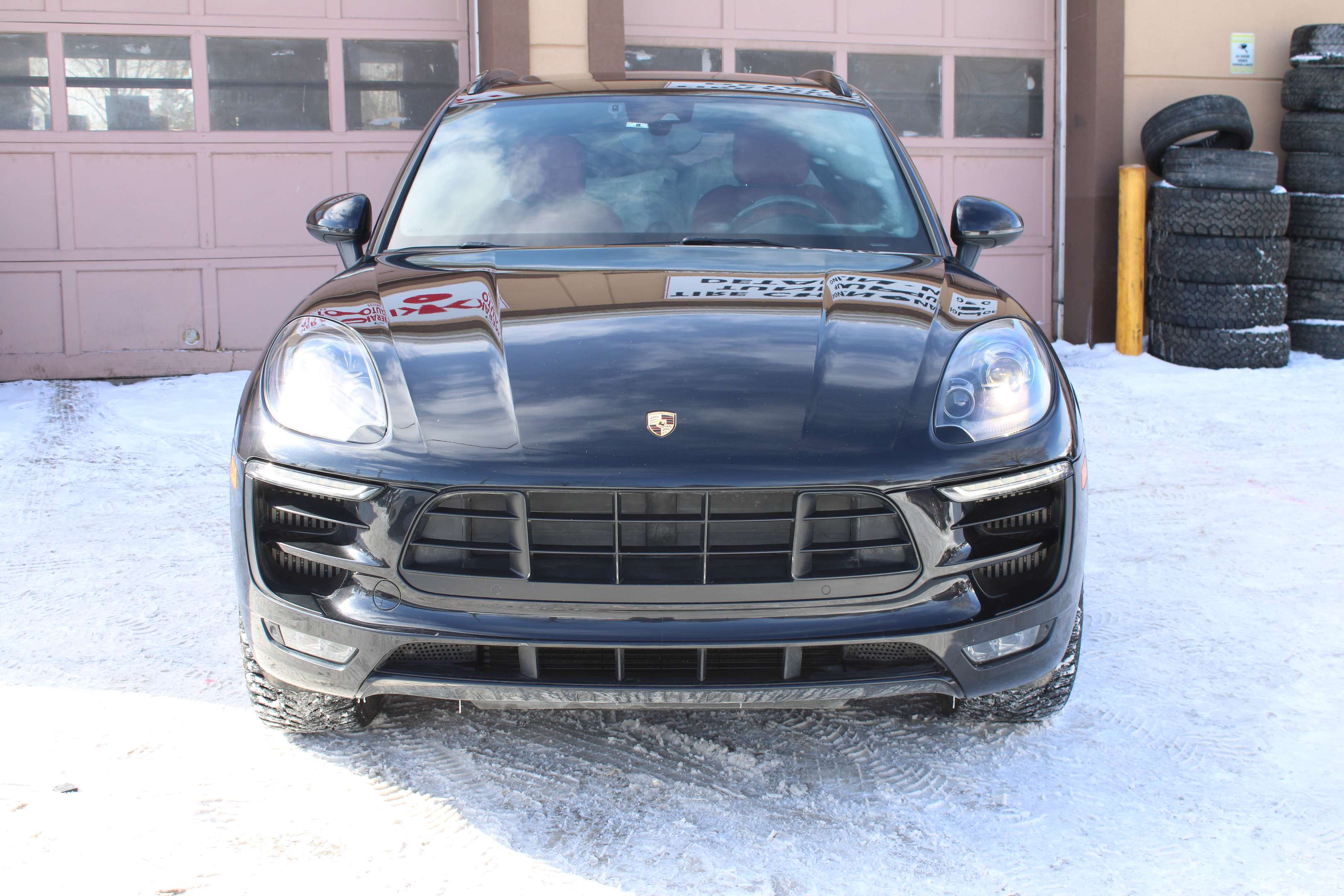 2016 Porsche Macan Turbo thumb 8