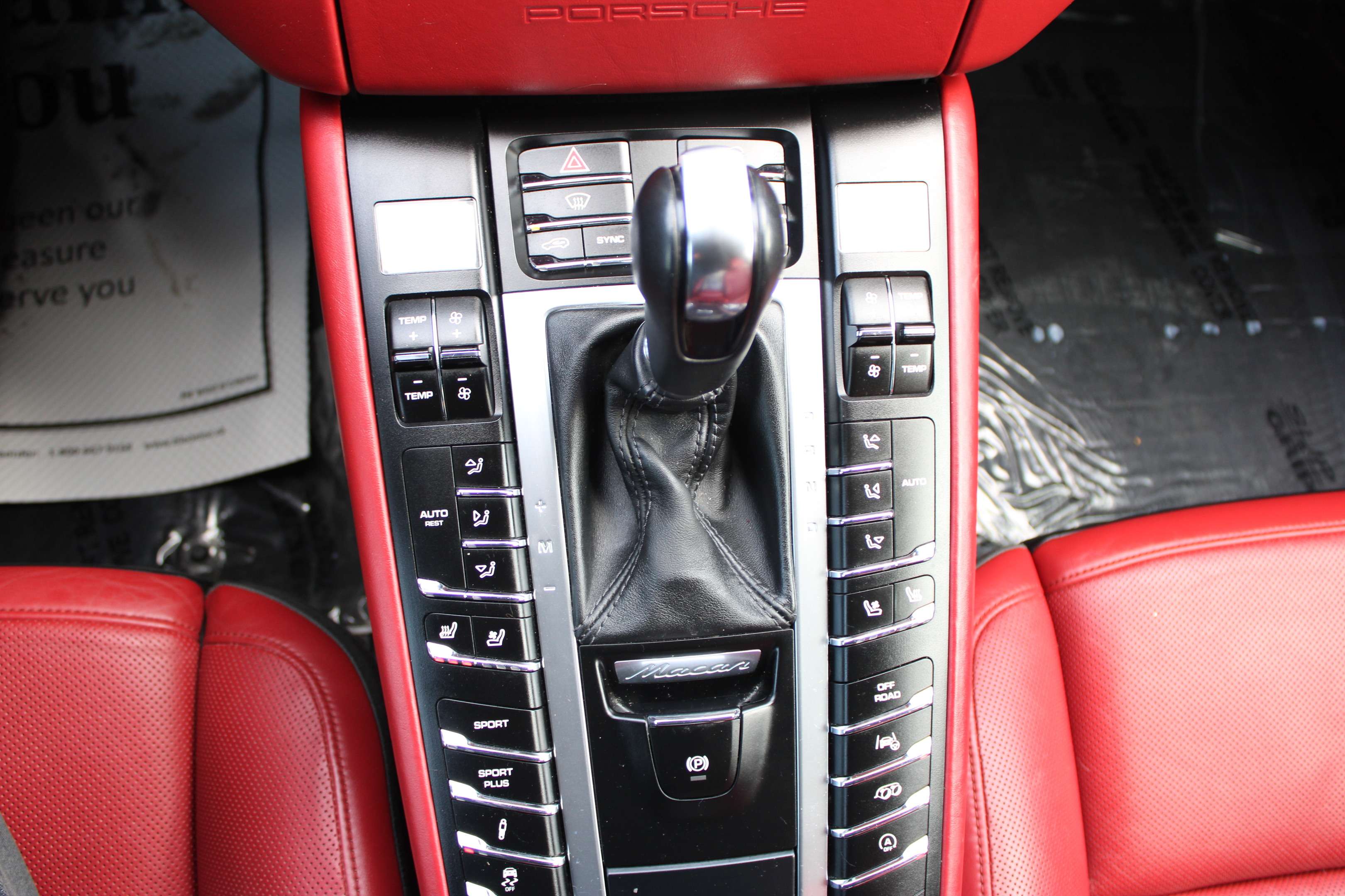 2016 Porsche Macan Turbo thumb 19