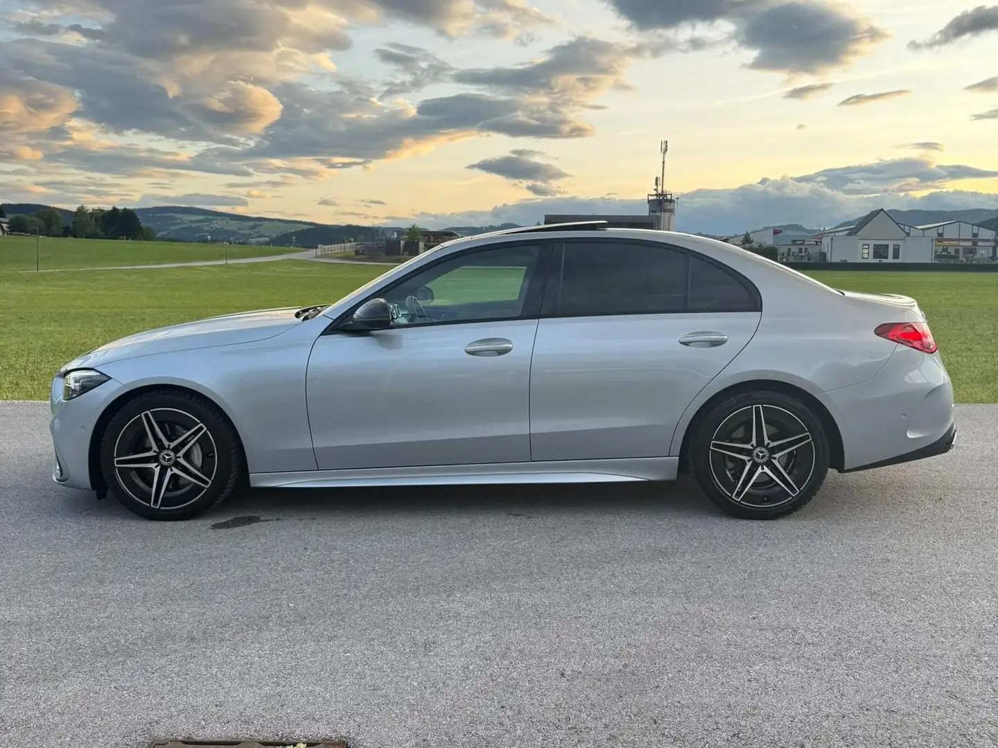 Mercedes-Benz C 220 C 220 d 4Matic AMG/HUD/Pano/VOLL Silber - 2