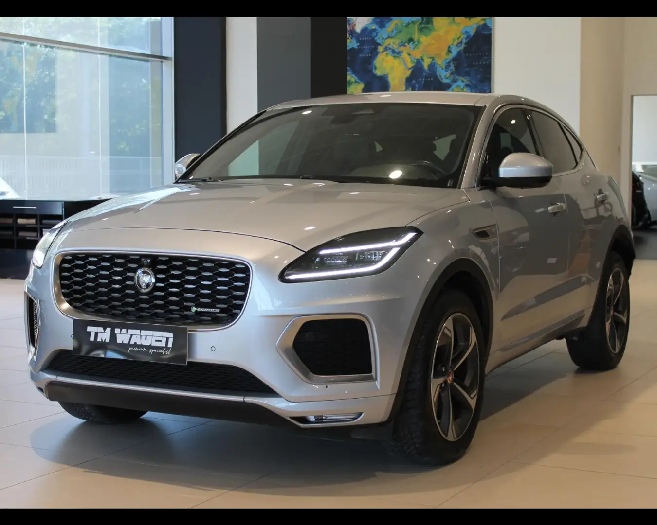Jaguar E-Pace 2.0D I4 204 CV AWD Auto R-Dynamic SE 2021 Срібний - 1