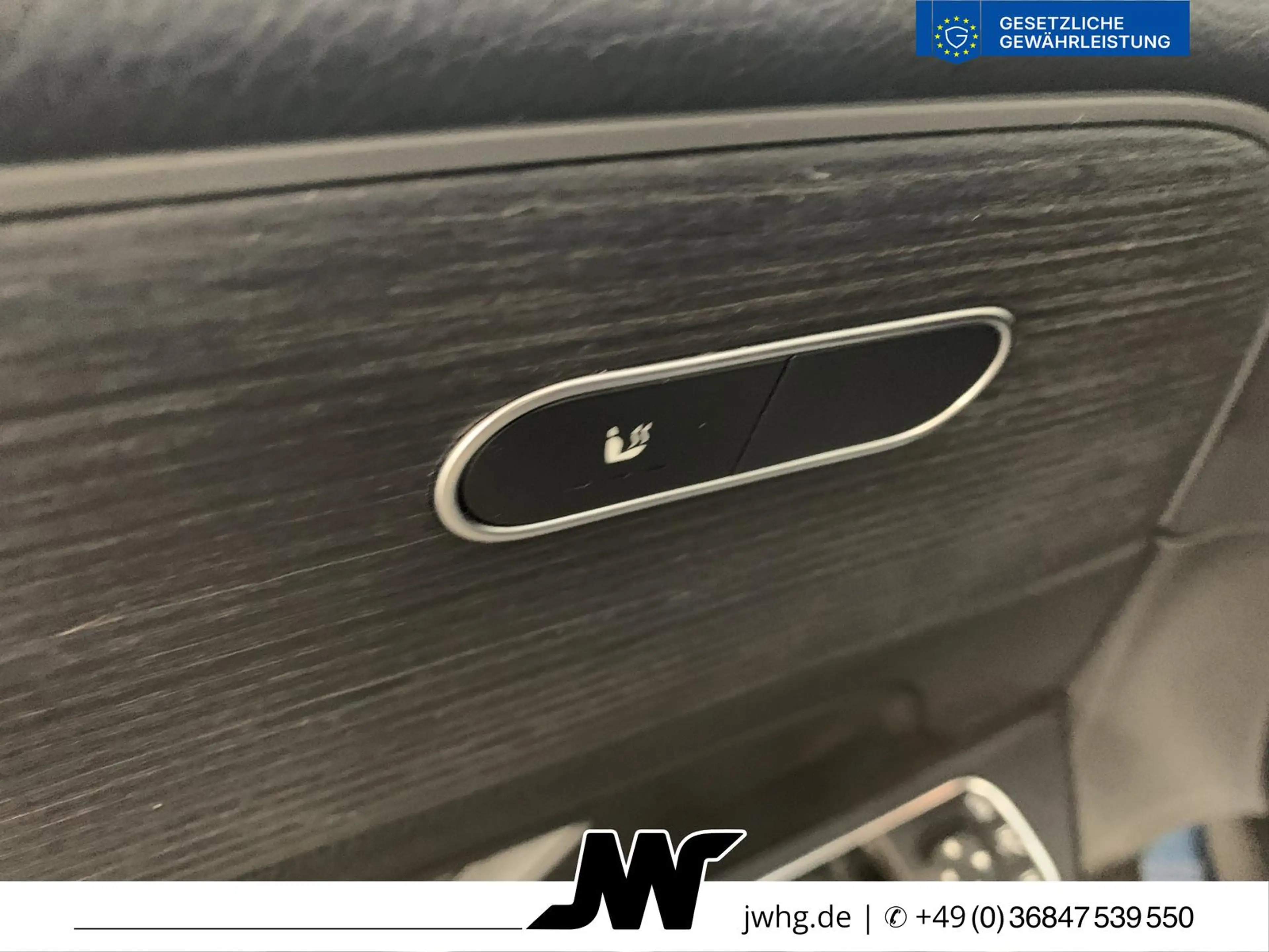 Mercedes-Benz EQA 350 4M 2x AMG HeadUp Panorama Widescr Distr+ — photo 13