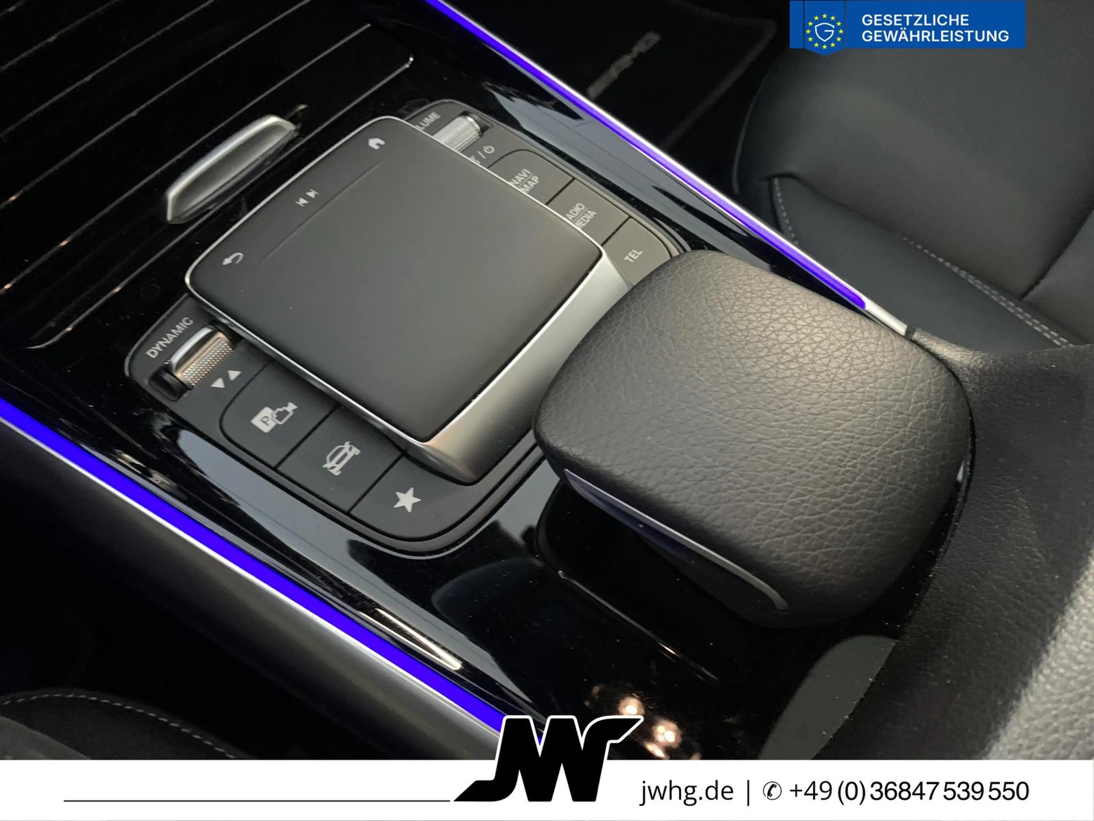 Mercedes-Benz EQA 350 4M 2x AMG HeadUp Panorama Widescr Distr+ — photo 14