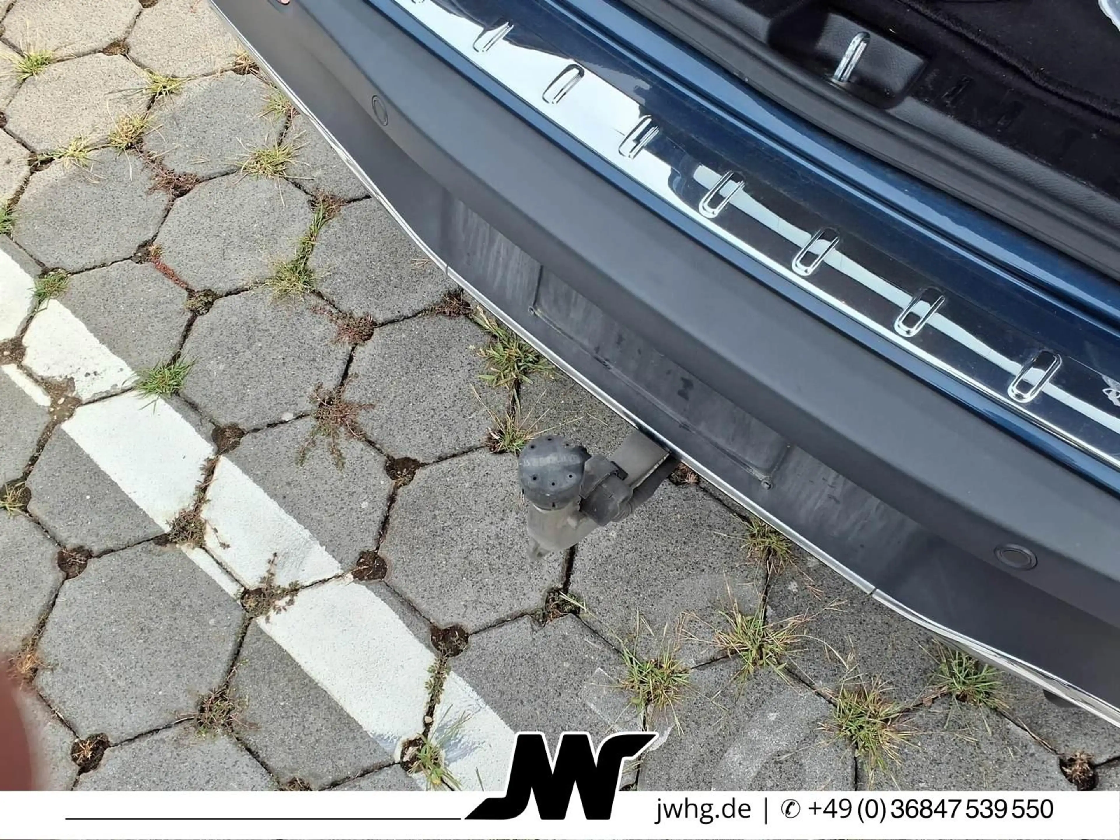 Mercedes-Benz EQA 350 4M 2x AMG HeadUp Panorama Widescr Distr+ — photo 10