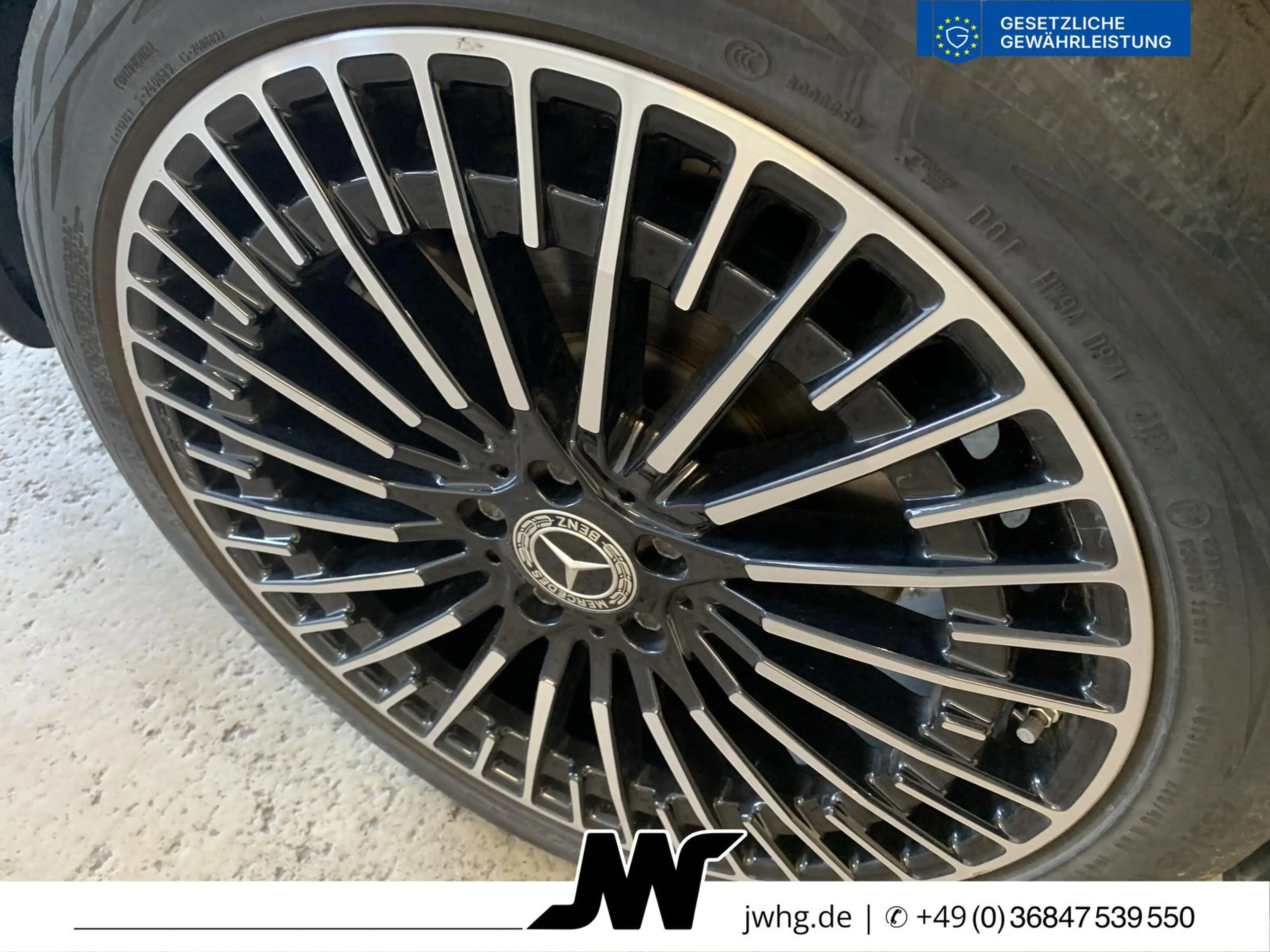 Mercedes-Benz EQA 350 4M 2x AMG HeadUp Panorama Widescr Distr+ — photo 11